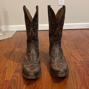 Women’s Black Leather Ariat Boots. Size 9.5